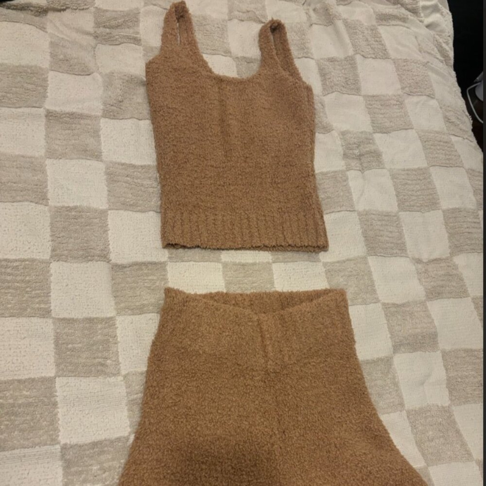 SKIMS comfy fuzzy set- tan - XS